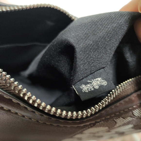 Coach CV001 Carmen Shoulder Bag  In Signature Jacquard - Picture 11 of 13